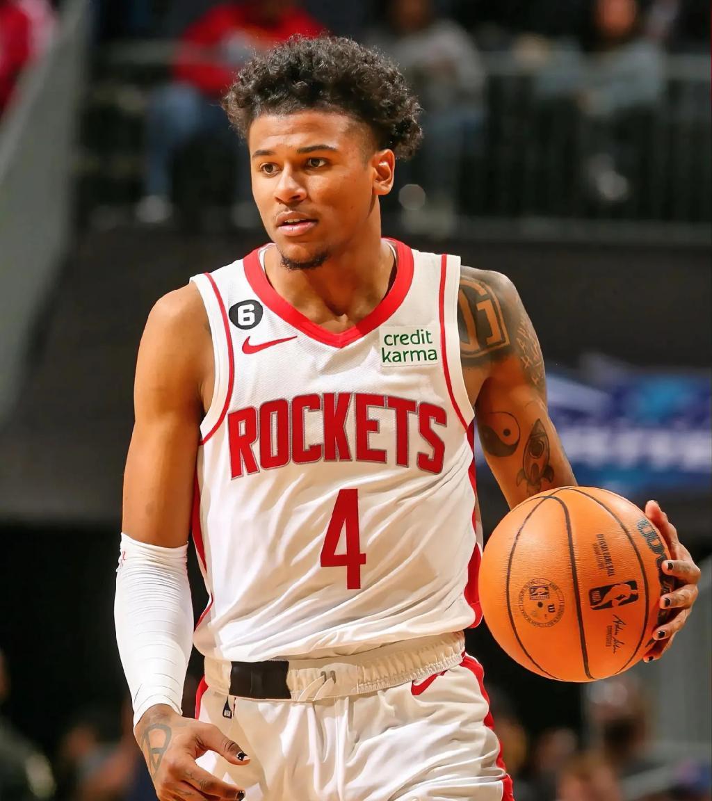 火箭复出首战,格林状态火爆,险胜成为焦点!的简单介绍