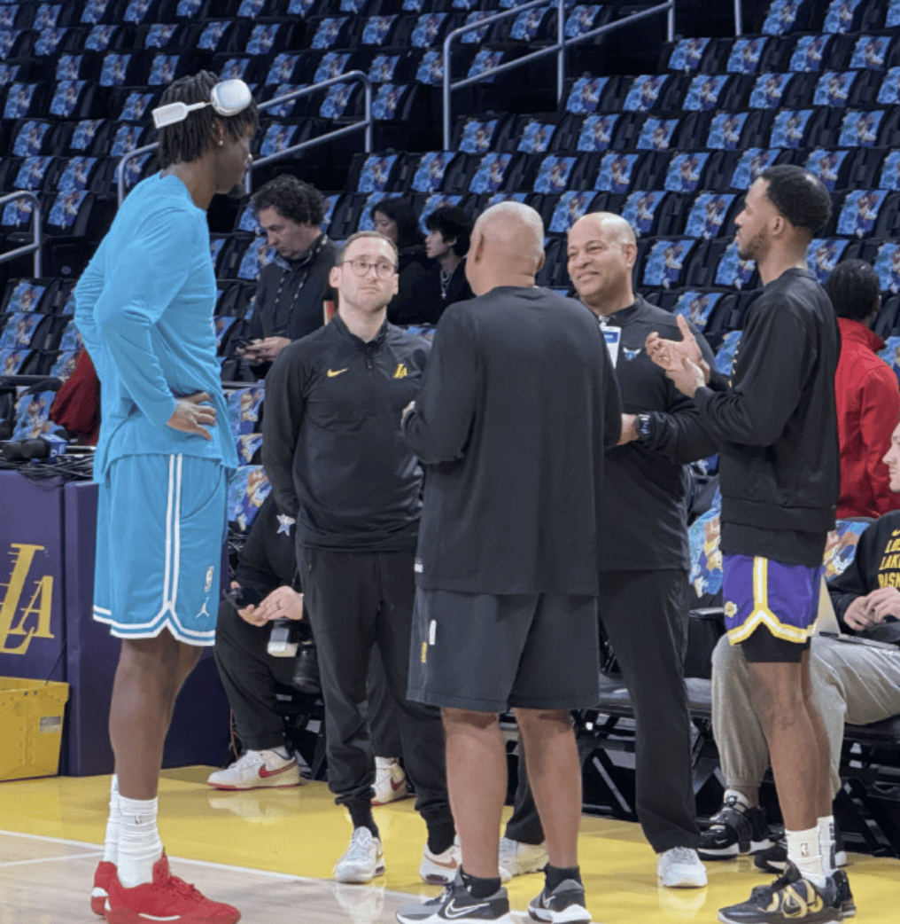 詹姆斯关键节点爆冷,巴黎圣日耳曼带队取胜!的简单介绍