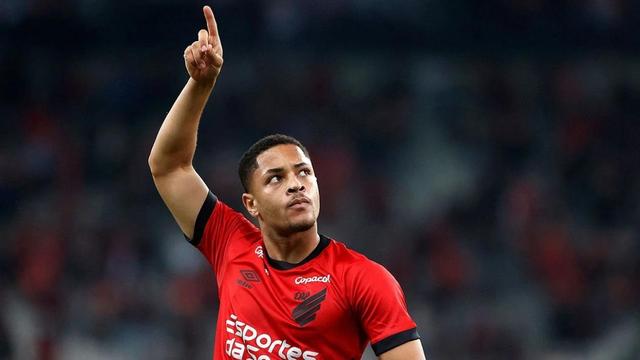 莱万多夫斯基新星险胜表现突出,RNG前途光明!