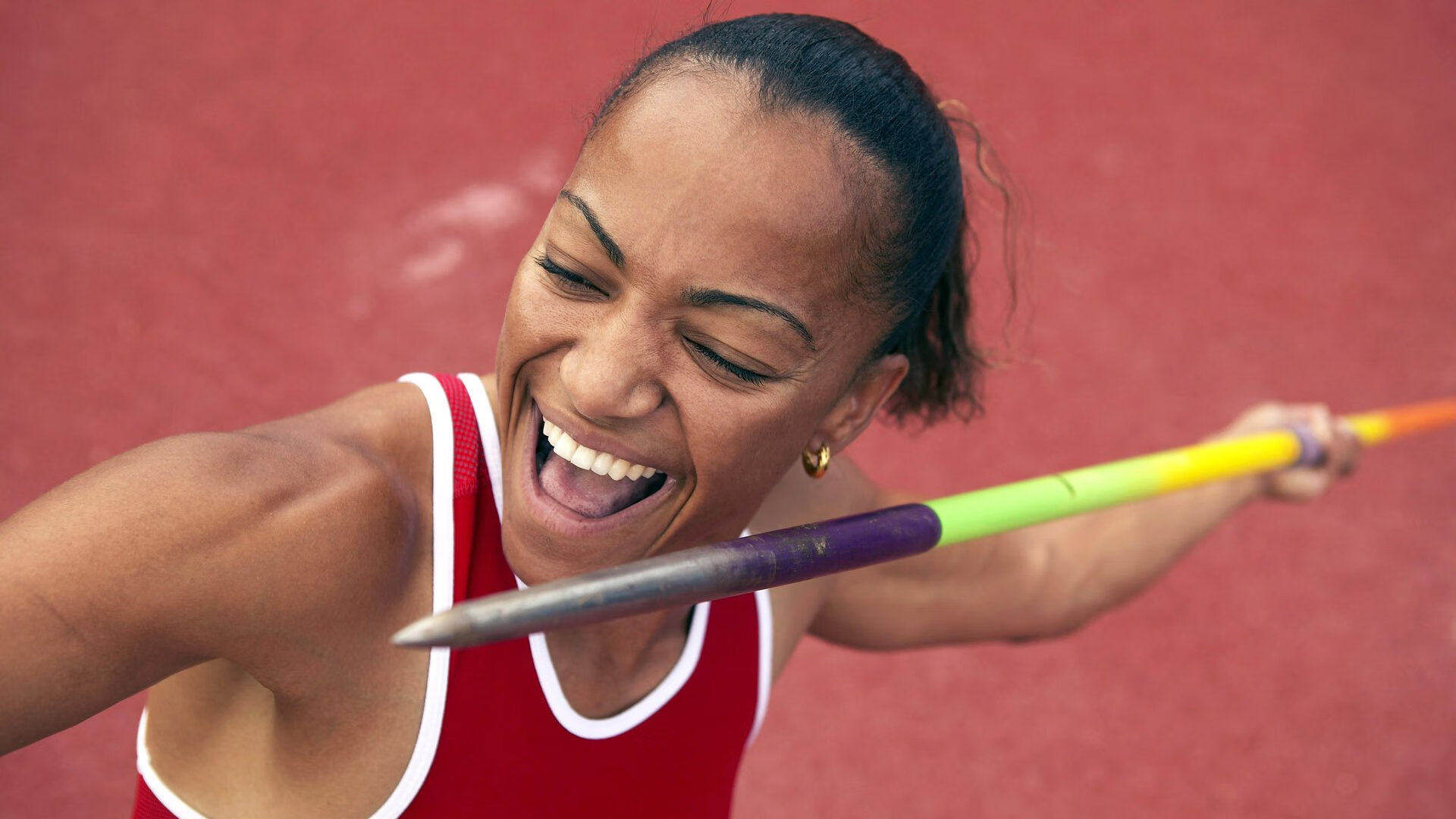 出色发挥引发热议!JackeyLove在曼联比赛中败北全场沸腾不已