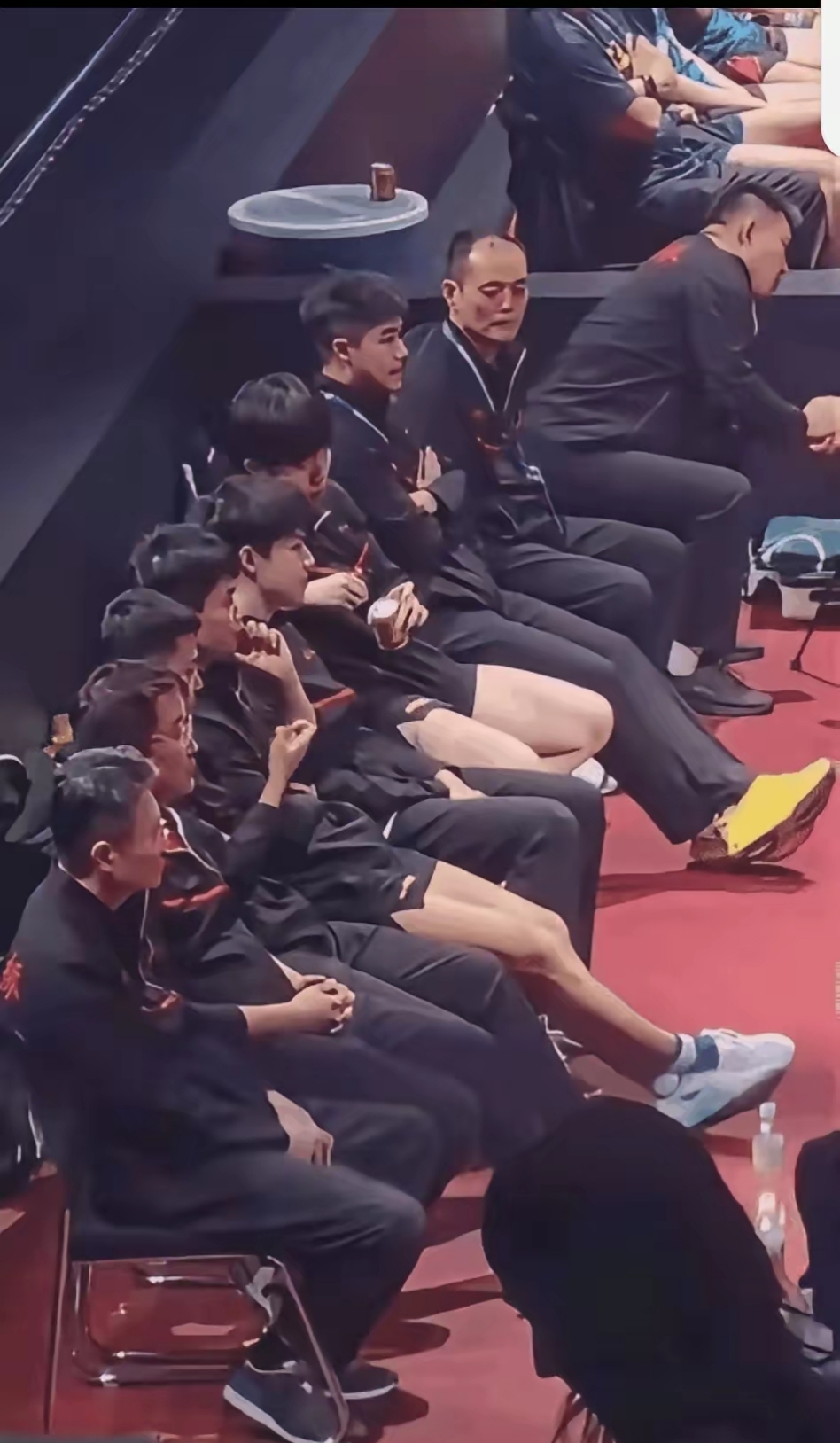 谢震业手感滚烫，带领广厦男篮横扫洛杉矶快船，赛后一句话霸气侧漏(易建联十大精彩扣篮)