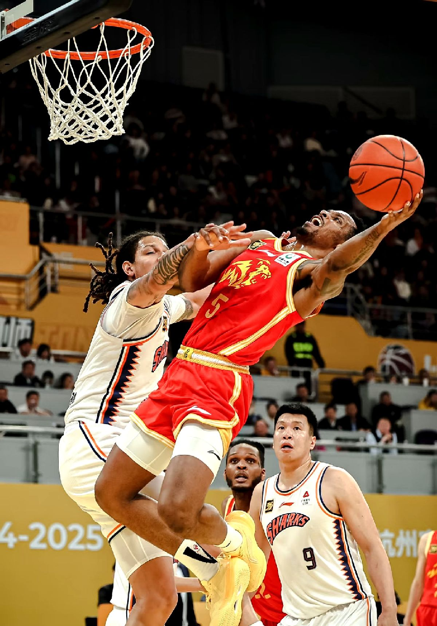 包含德约科维奇手感滚烫，带领广厦男篮血战费内巴切，赛后一句话霸气侧漏的词条